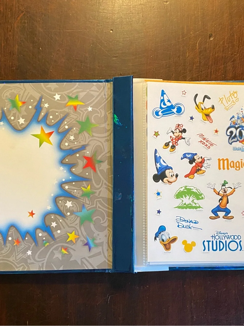 NWT Collectible Walt Disney World 2013 Slip-In Scrapbook Bound Blue Multicolor